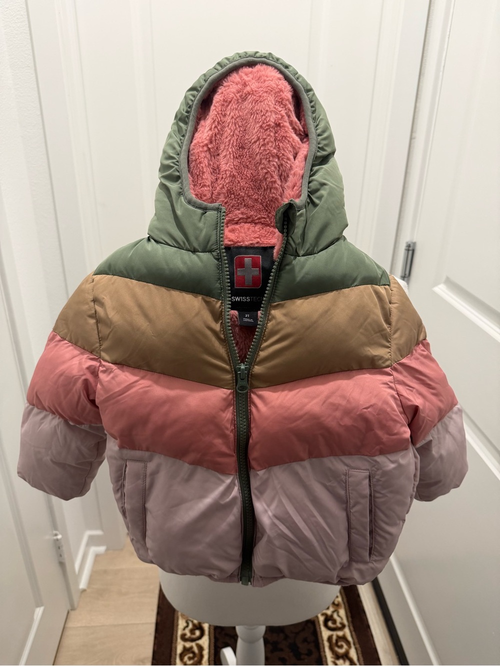 Swiss Tech Toddler Girls Hooded Puffer Jacket Pink Colorblock Faux Fur Size 2T